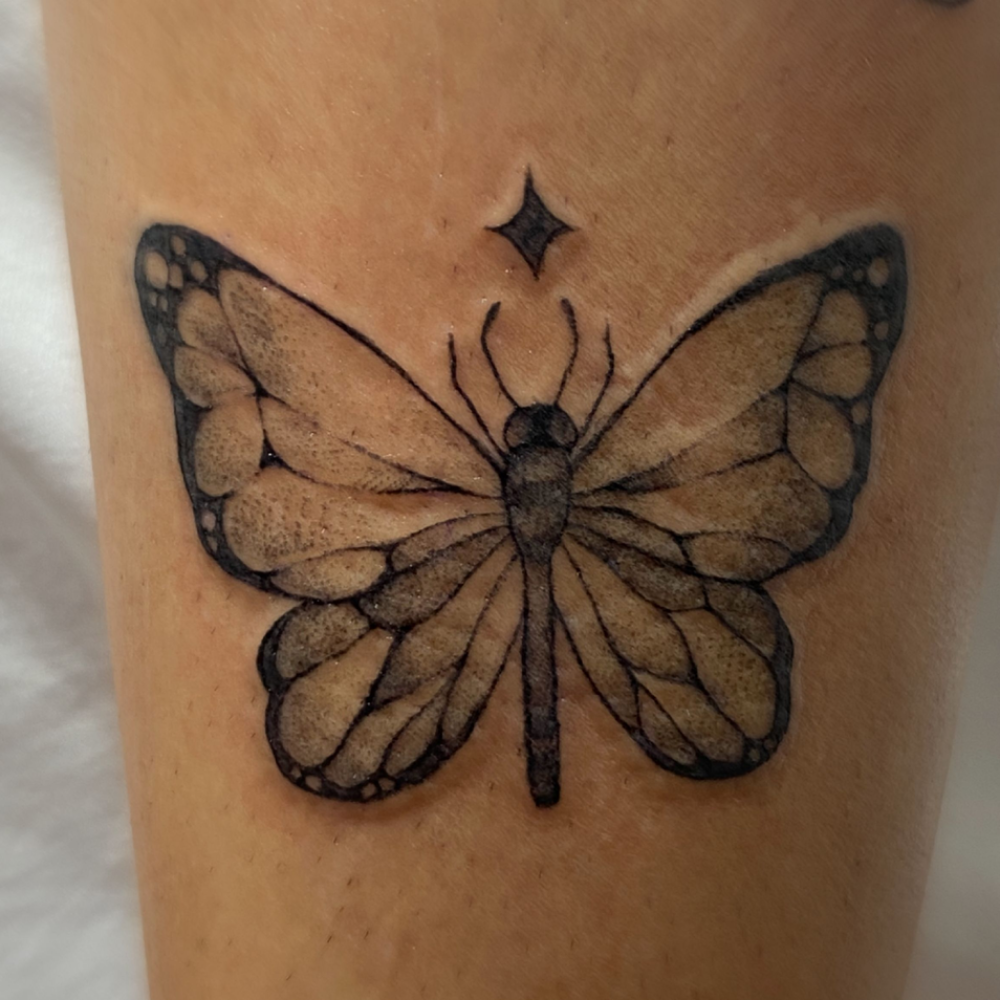 Tatuagem Geek fine line BORBOLETA extra