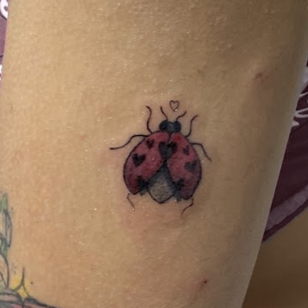 Tatuagem Geek fine line JOANINHA extra